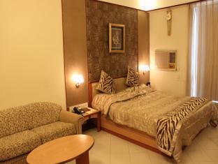 Hotel Royal Palace Jalgaon Ngoại thất bức ảnh